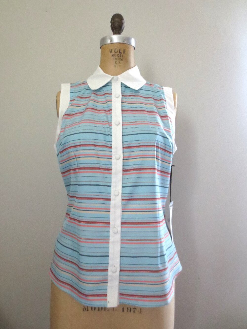 Classic Coastal 1950's Retro Button Front Stripe Sleeveless Top - Picture 2 of 8